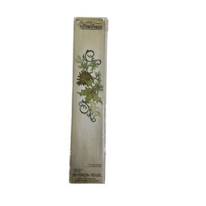 Sizzix Sizzlits Decorative Strip Die Festive Greenery Garland Berries #657467